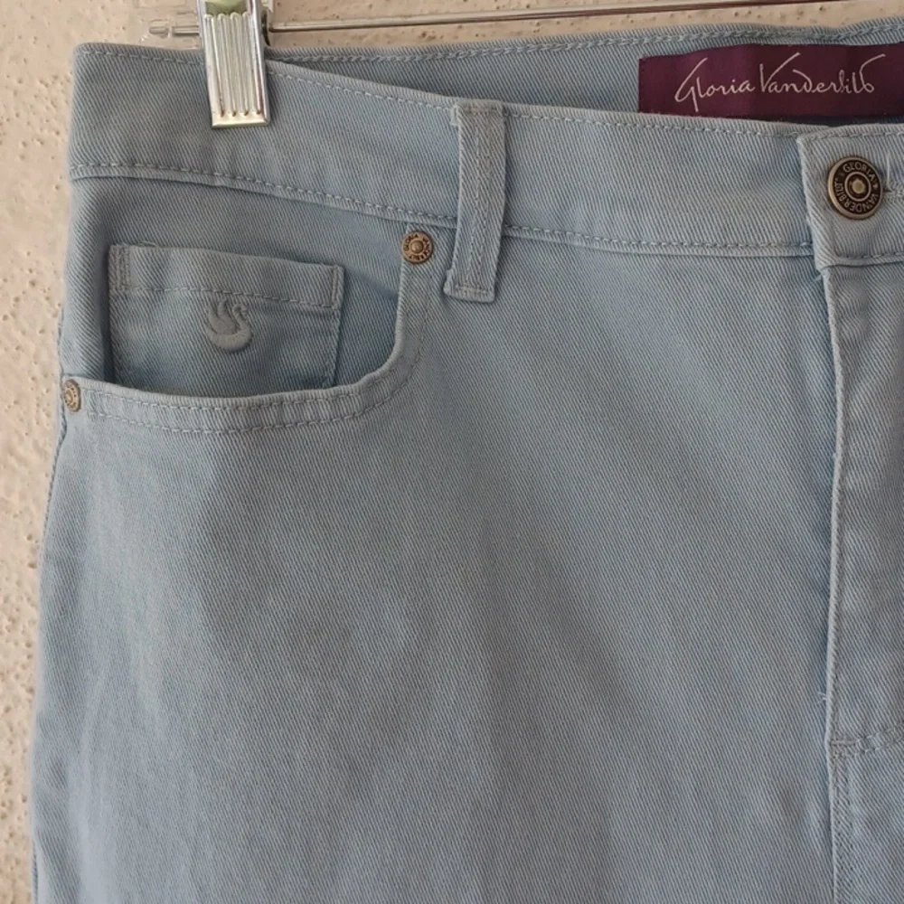 Gloria Vanderbilt Light Blue Amanda Straight Leg High Rise Jeans Petite